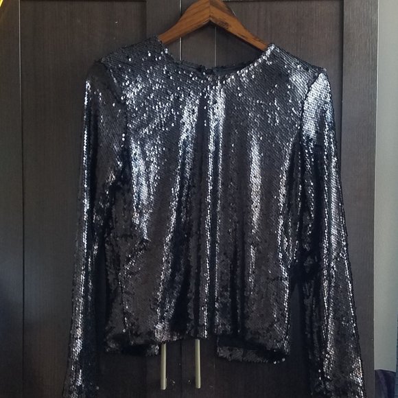 NWT BLACK FESTIVE SEQUIN OPEN BACK TOP - Picture 6 of 8